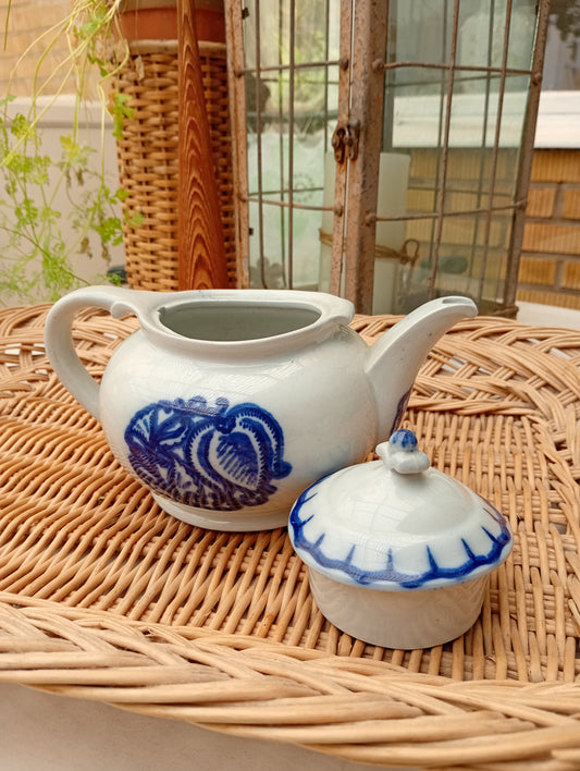 Tea Pot "Lily Blue" designed by Wilhelm Kåge (Sweden, 1917)